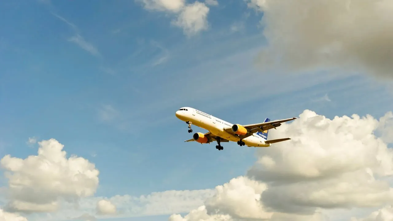 Airlines at George Bush Intercontinental Airport IAH by terminals A to E