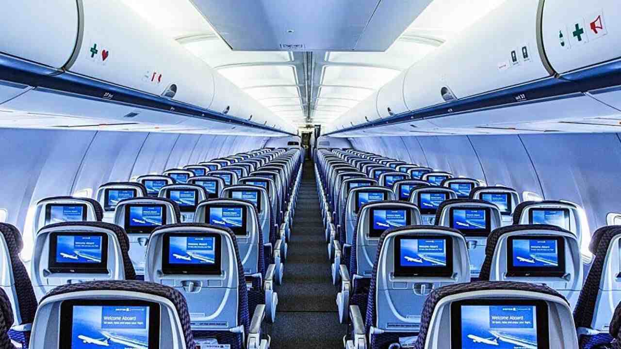 Does United Airlines Have Seatback TVs
