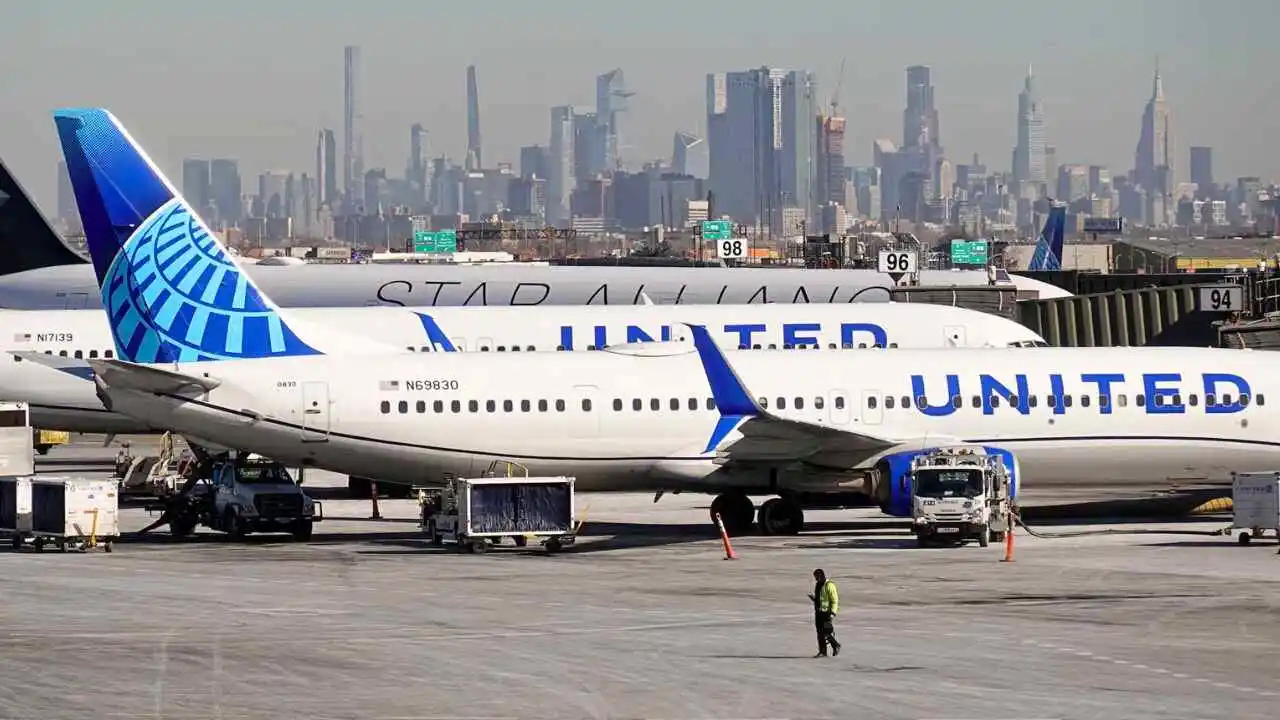 United Airlines aircraft at Terminal E of Dallas-Fort Worth International Airport (DFW)
