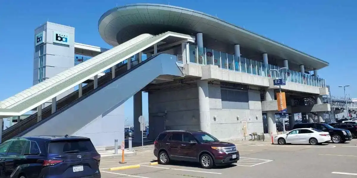 Does BART Go To Oakland San Francisco Bay Airport?